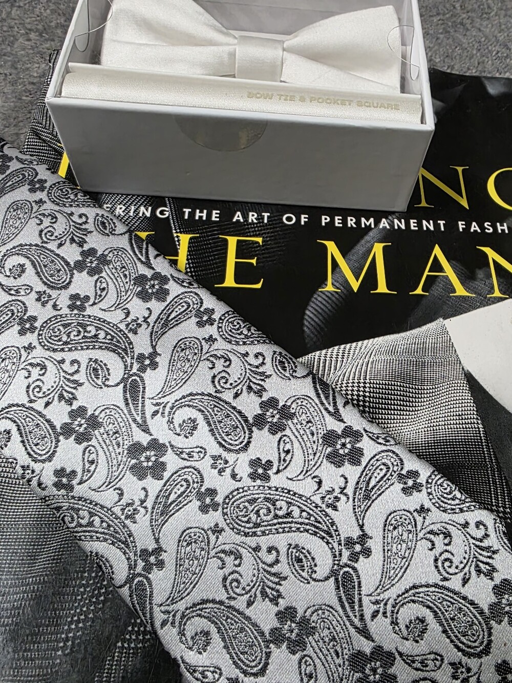 Robert Graham Silver Paisley Tie with White Bow Tie Set